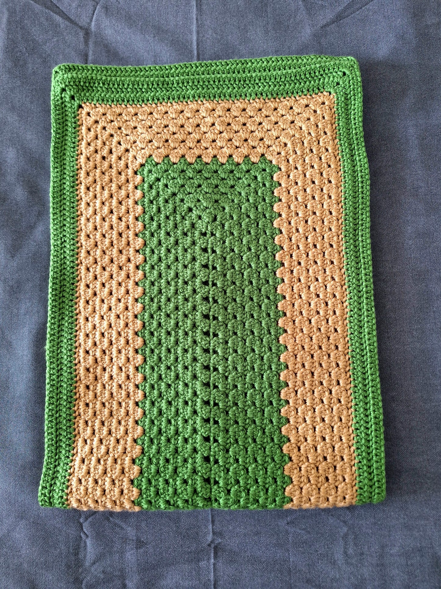 Scarf- Granny Rectangle (Green/Gold)