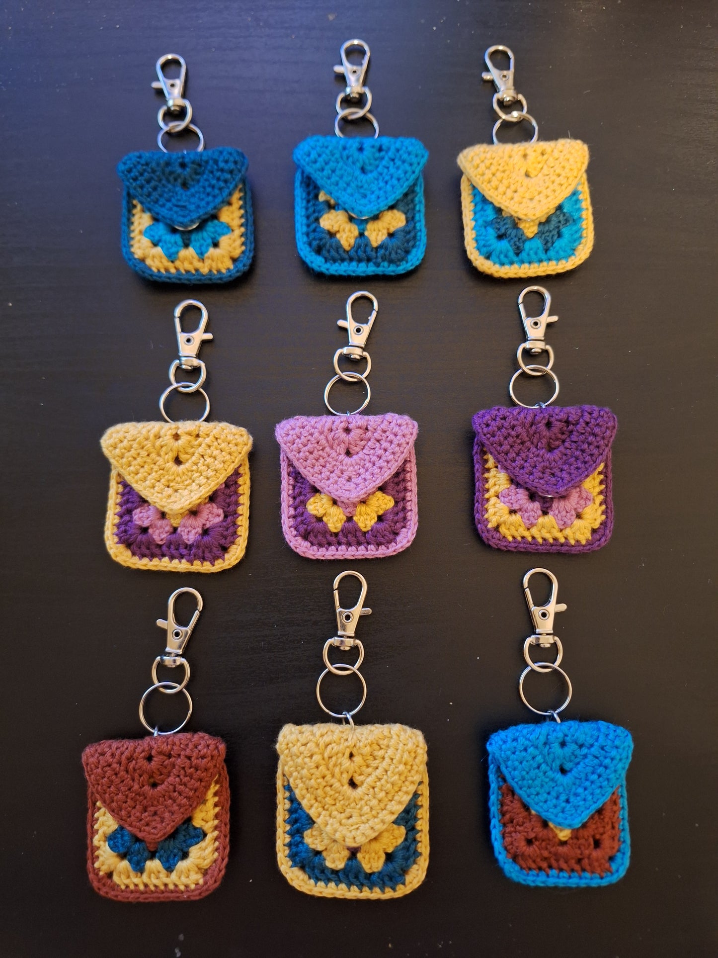 Keychain coin holder - Granny Squares (Assorted colors)