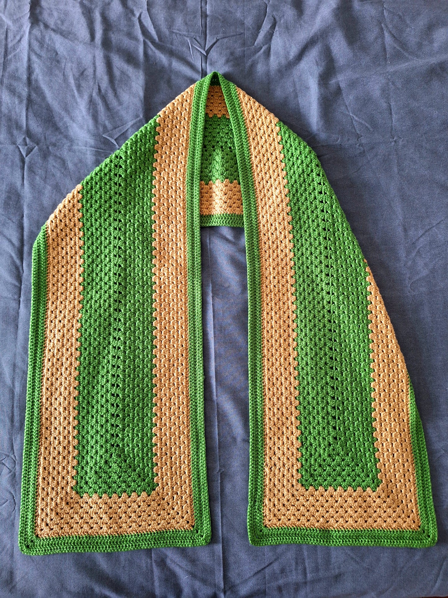 Scarf- Granny Rectangle (Green/Gold)