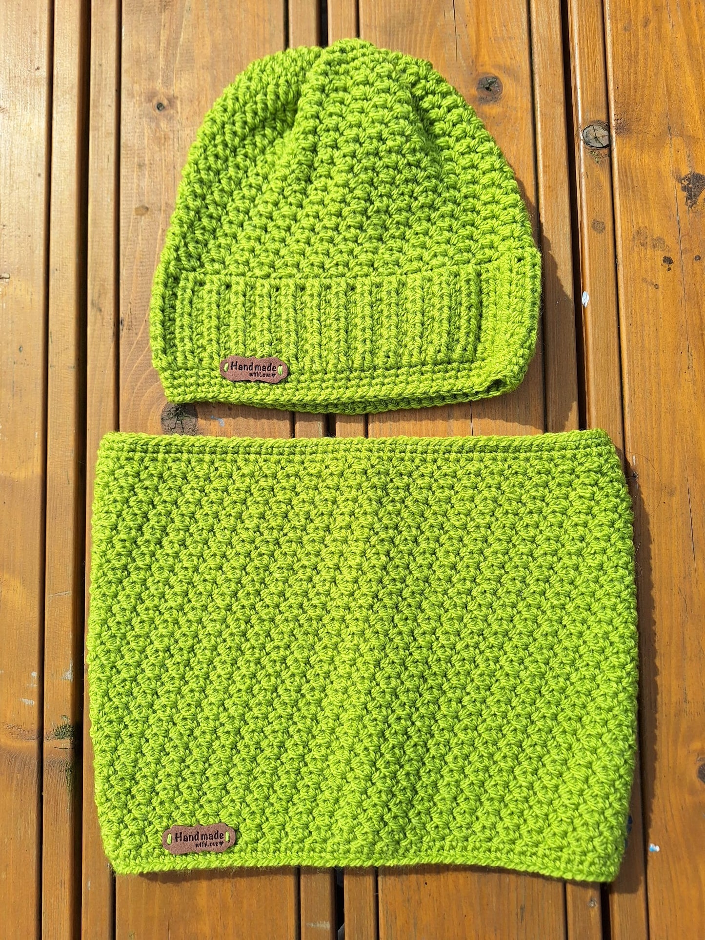 Crochet Beanie and Cowl (Green)